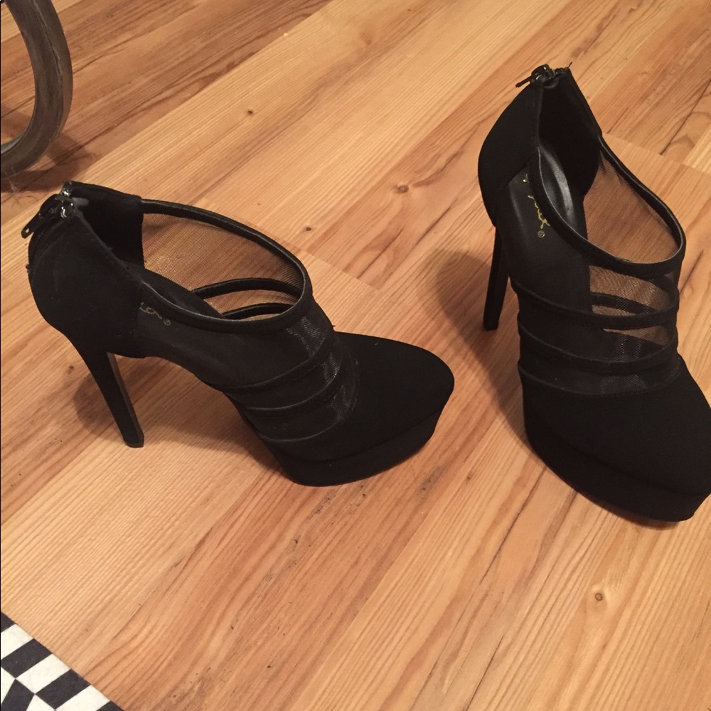 Black suede heels! Tall and Sexy!